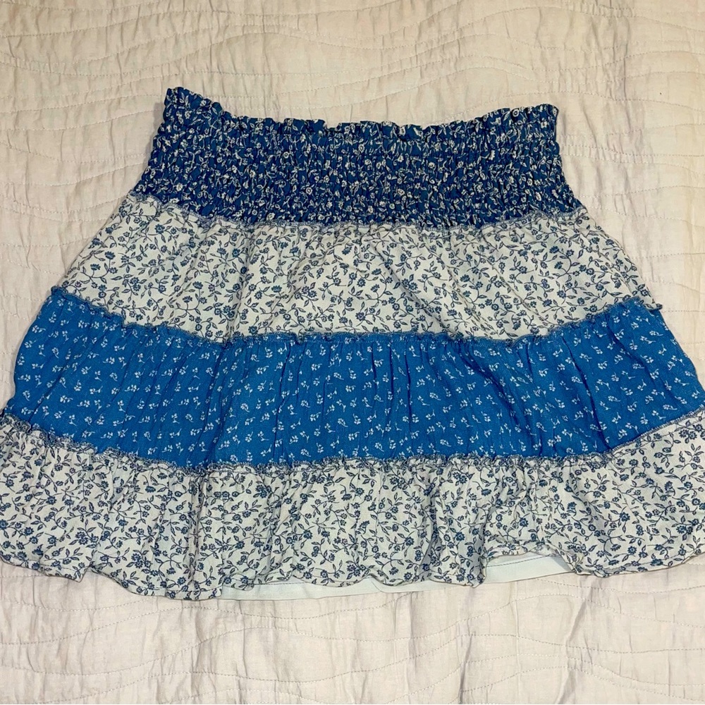 American Eagle Floral tiered mini skirt